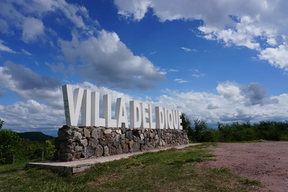 VILLA DEL DIQUE 01
